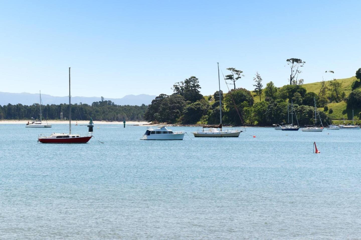 Oceanside Bliss - Absolute Beachfront - Uninterrupted Ocean Views With Pool Apartment Mount Maunganui Bagian luar foto