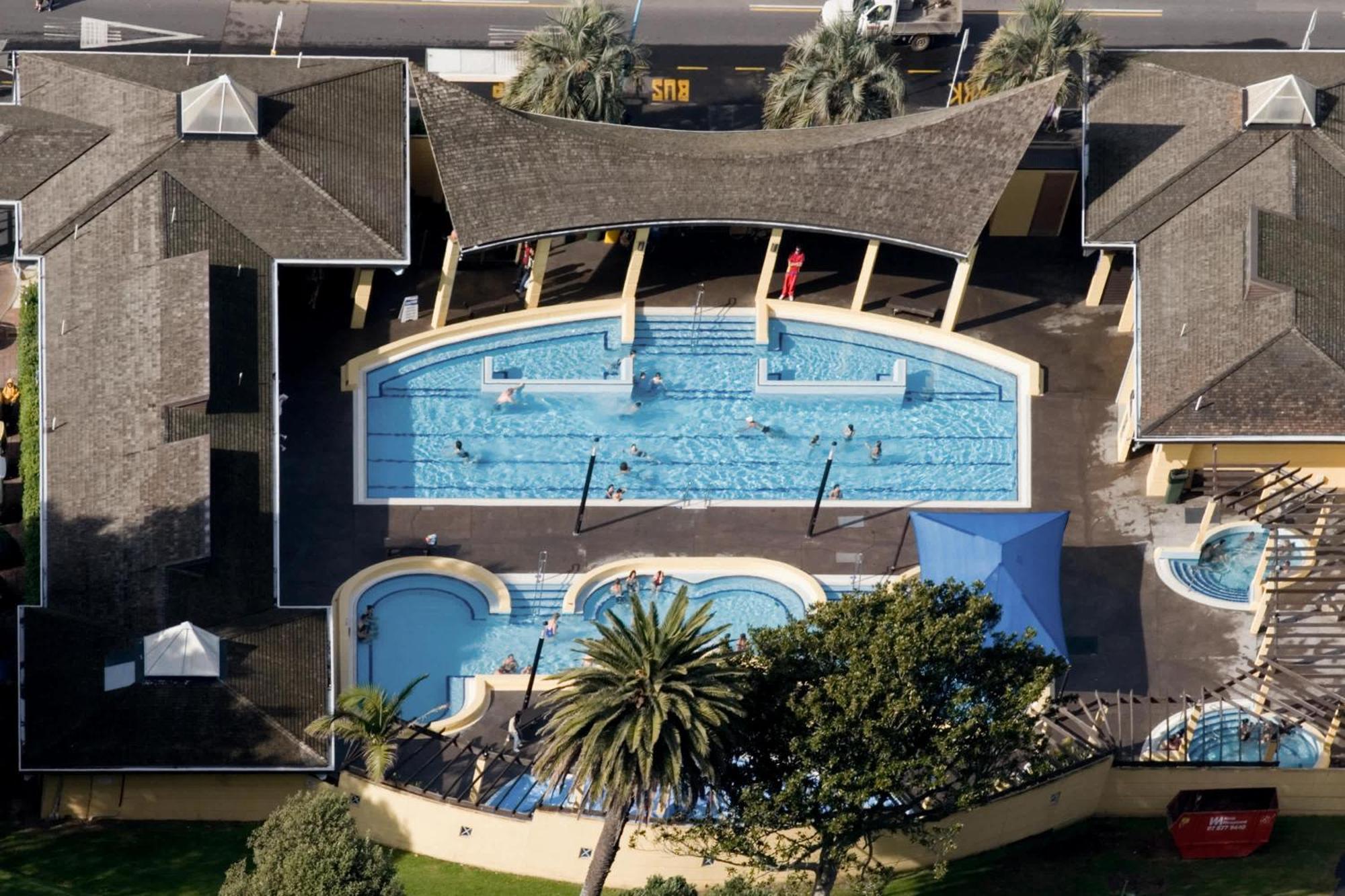 Oceanside Bliss - Absolute Beachfront - Uninterrupted Ocean Views With Pool Apartment Mount Maunganui Bagian luar foto