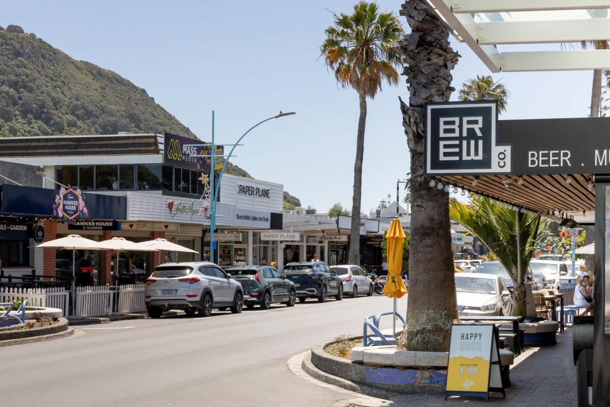 Oceanside Bliss - Absolute Beachfront - Uninterrupted Ocean Views With Pool Apartment Mount Maunganui Bagian luar foto